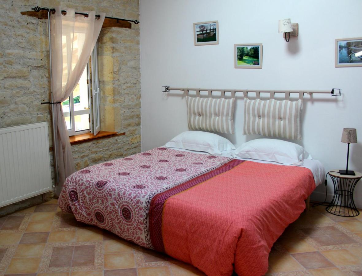 Le Logis De La Venise Verte Saint-Hilaire-la-Palud Екстериор снимка