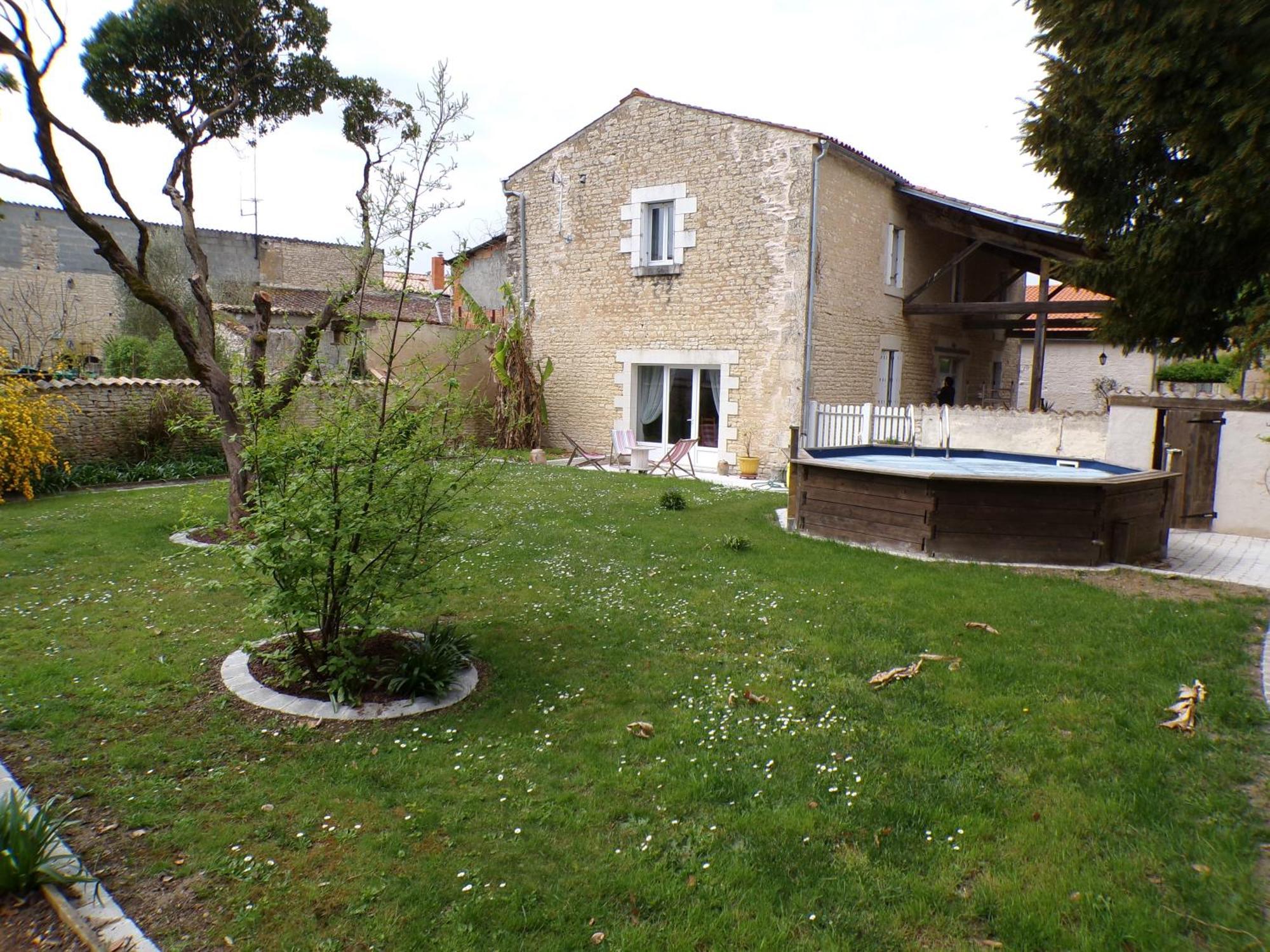Le Logis De La Venise Verte Saint-Hilaire-la-Palud Екстериор снимка